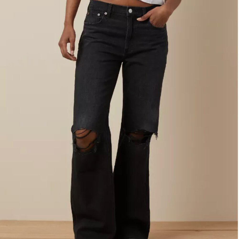 AE Strigid Ripped Low-Rise Baggy Flare Jean Black Size 12 Short